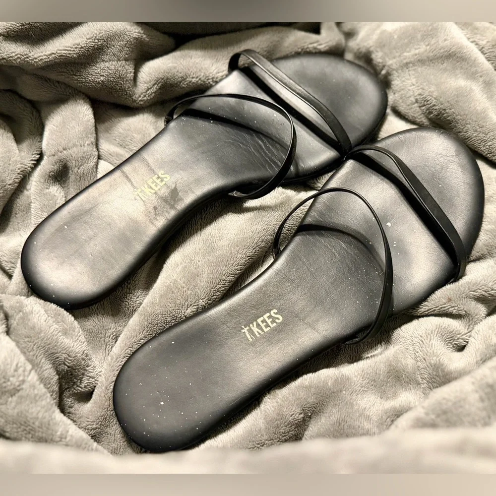 GUC TKEES Gemma Black Strappy Sandals - Picture 5 of 12